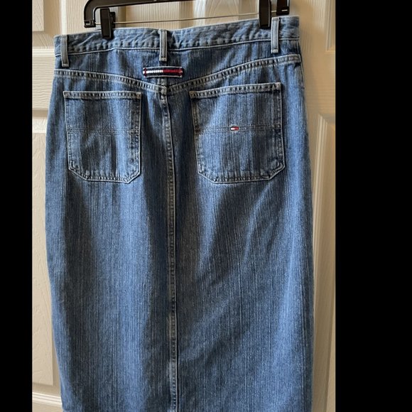 Tommy Hilfinger denim skirt - Picture 2 of 4